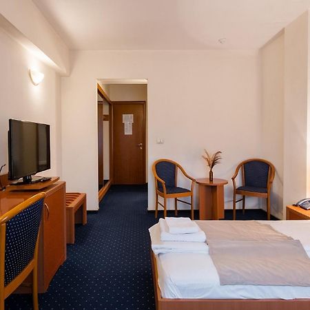Hotel Excelsior Тимишоара Экстерьер фото