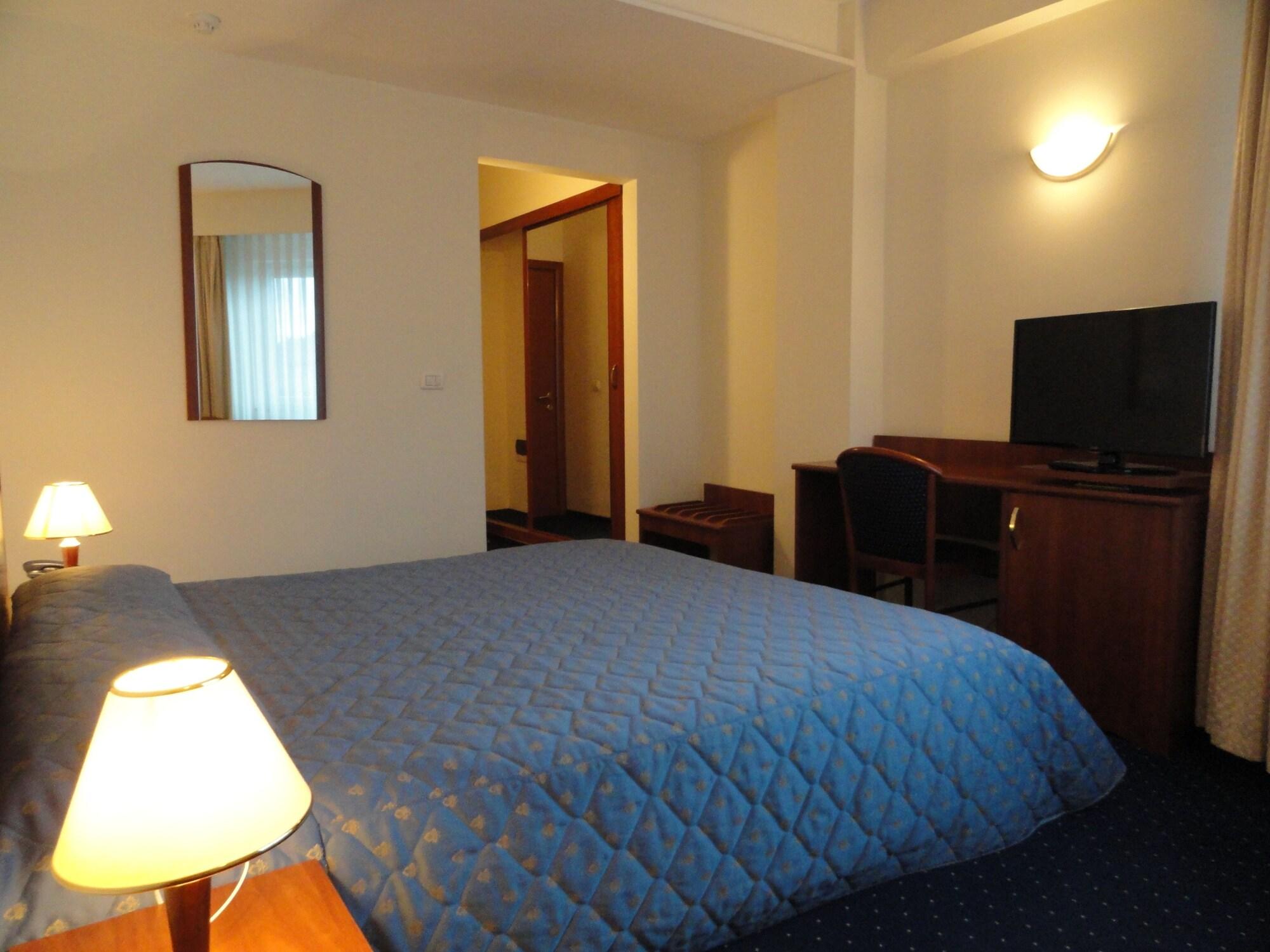 Hotel Excelsior Тимишоара Экстерьер фото