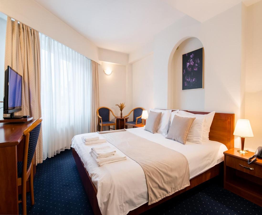 Hotel Excelsior Тимишоара Экстерьер фото