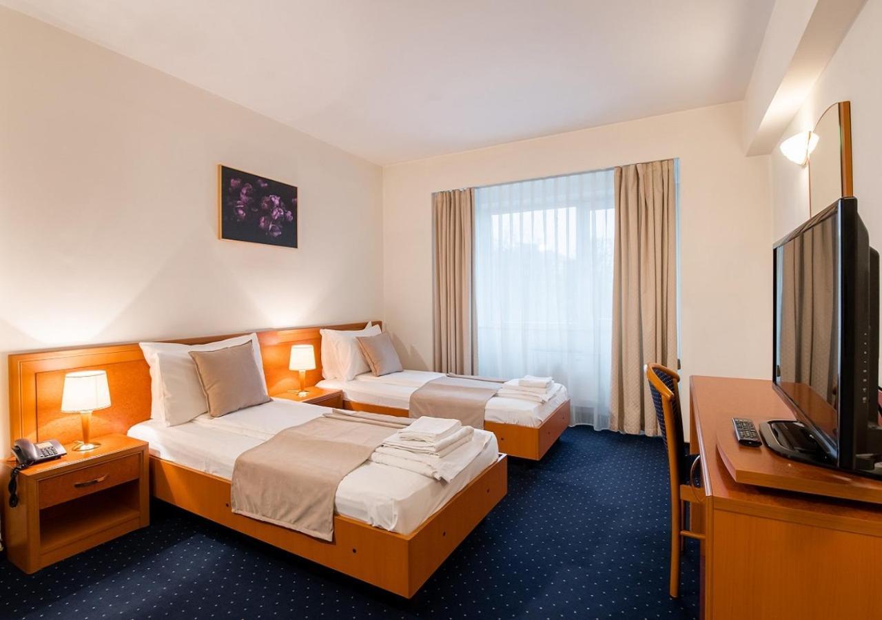 Hotel Excelsior Тимишоара Экстерьер фото