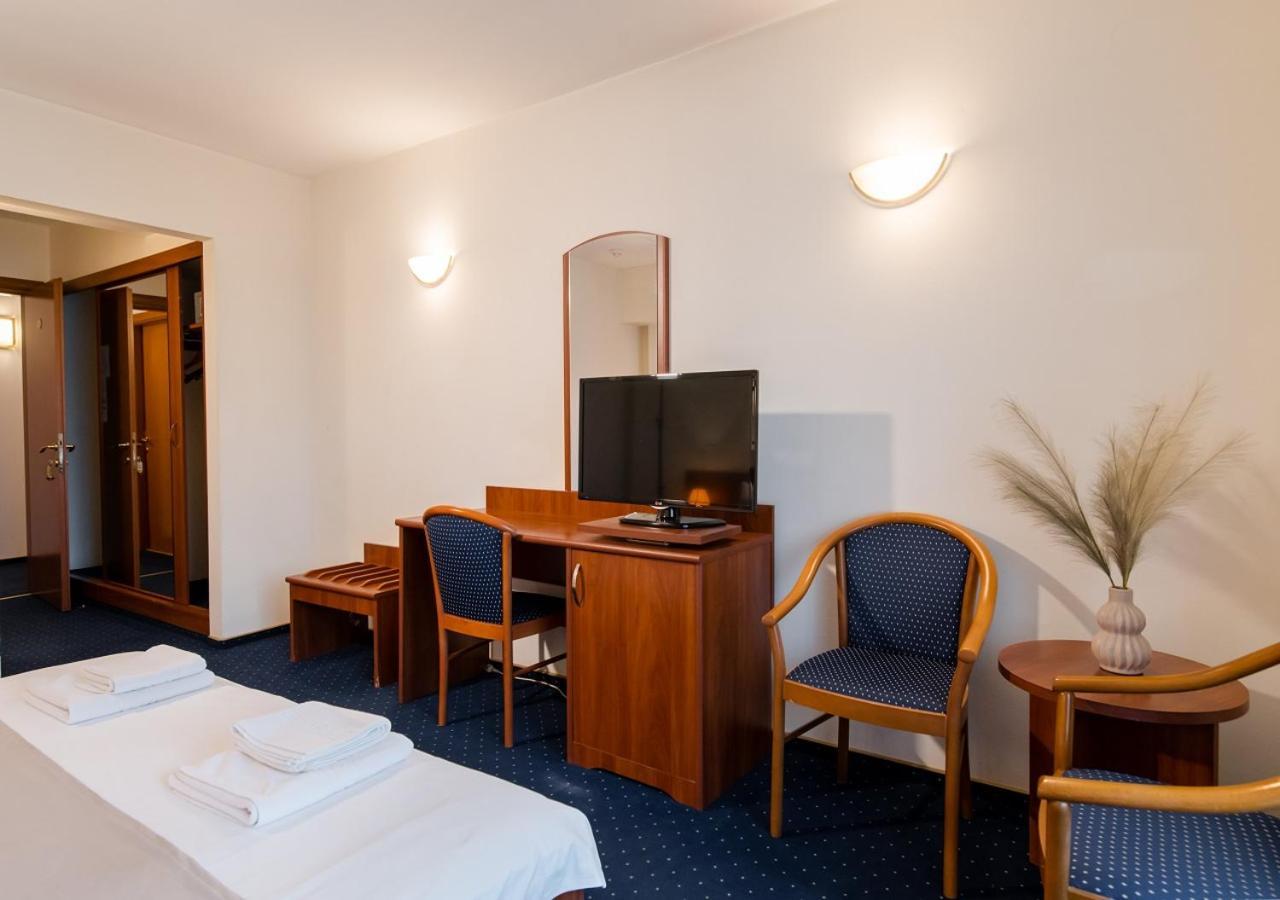 Hotel Excelsior Тимишоара Экстерьер фото