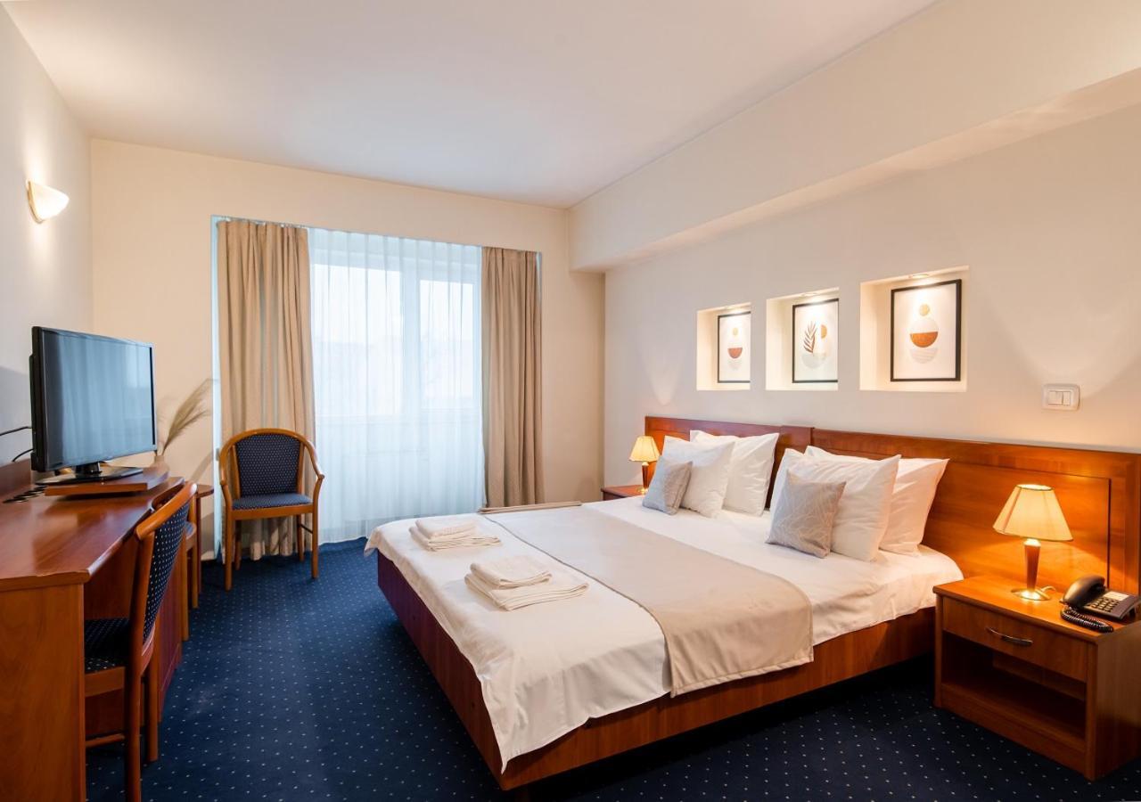 Hotel Excelsior Тимишоара Экстерьер фото