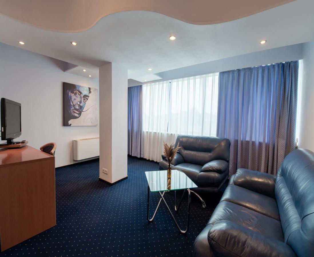 Hotel Excelsior Тимишоара Экстерьер фото
