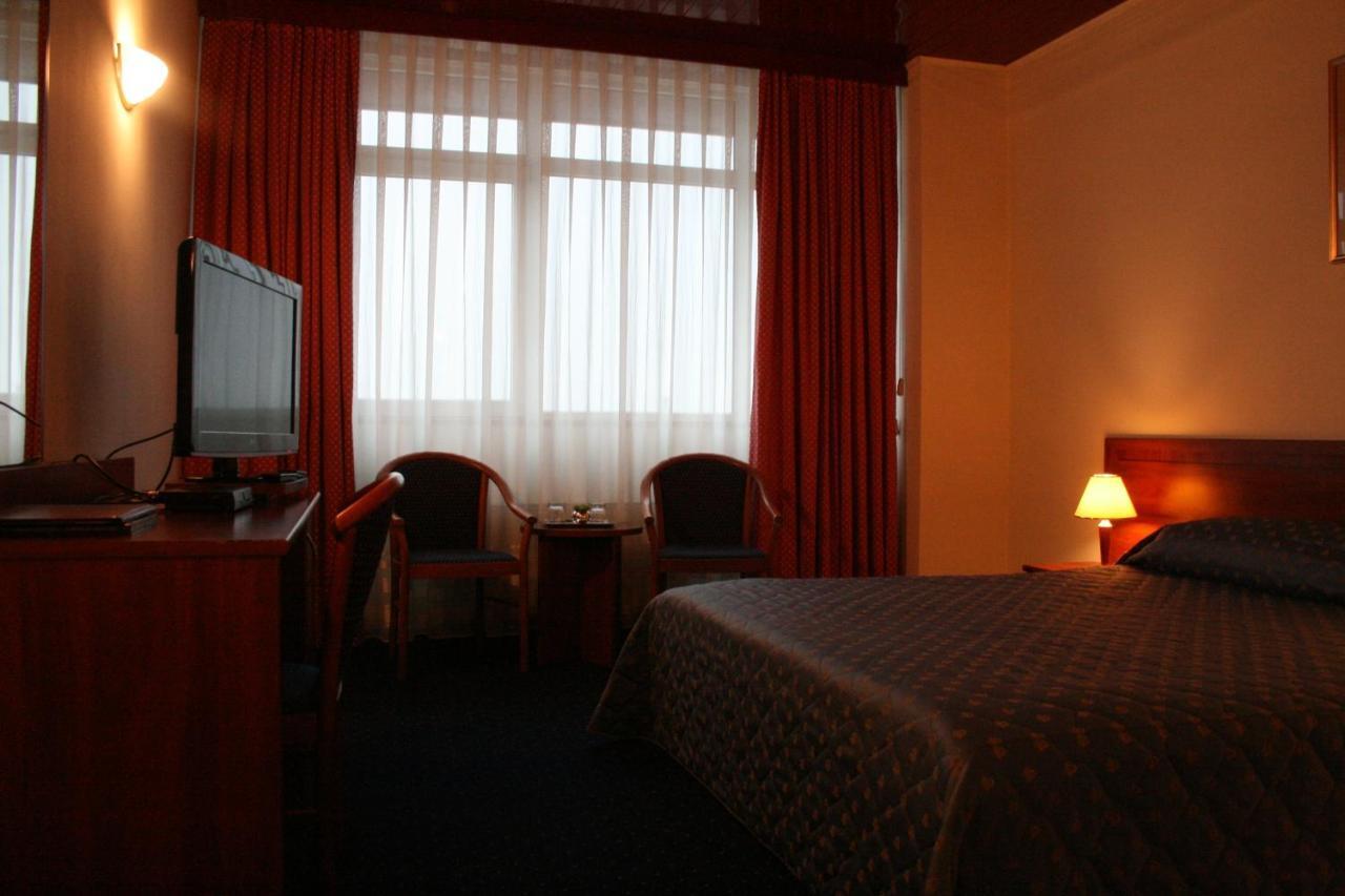 Hotel Excelsior Тимишоара Экстерьер фото
