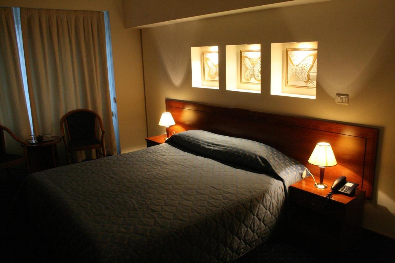 Hotel Excelsior Тимишоара Экстерьер фото